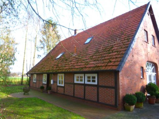 DAS GLÜCK IM SCHÖNEN FACHWERK – FREI !! – KM:1.300 € / mon. zzgl. NK